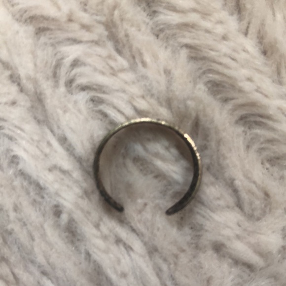 Toe ring, silver & black, adjustable - Picture 12 of 12